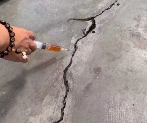 潮安混凝土裂缝修补技术详解​